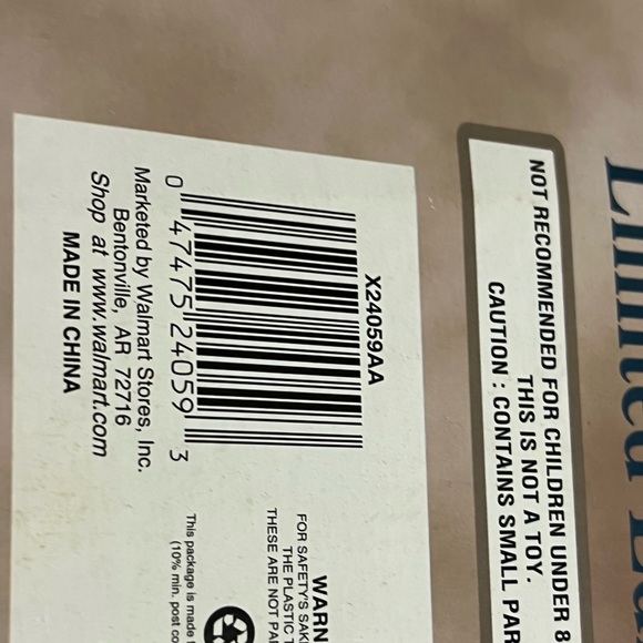 genuine special edition handcrafted Porcelain Doll. - Picture 13 of 14